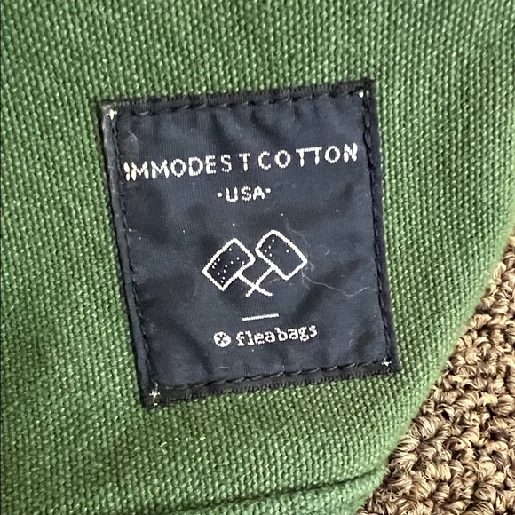 Immodest Cotton Green Canvas Lunch Tote with Leather Straps - Picture 7 of 7